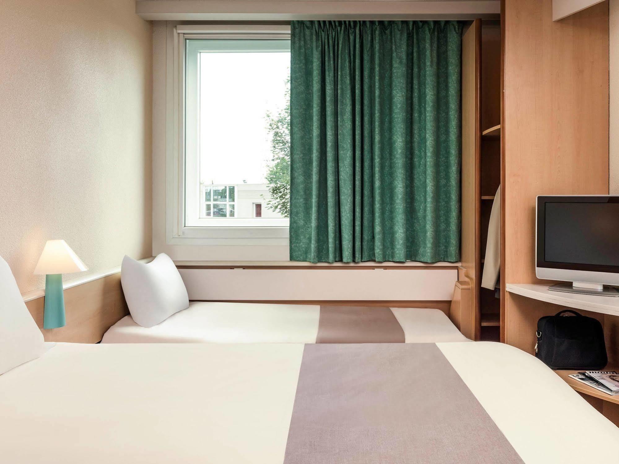 Ibis Budget Roissy Cdg Paris Nord 2 Bagian luar foto