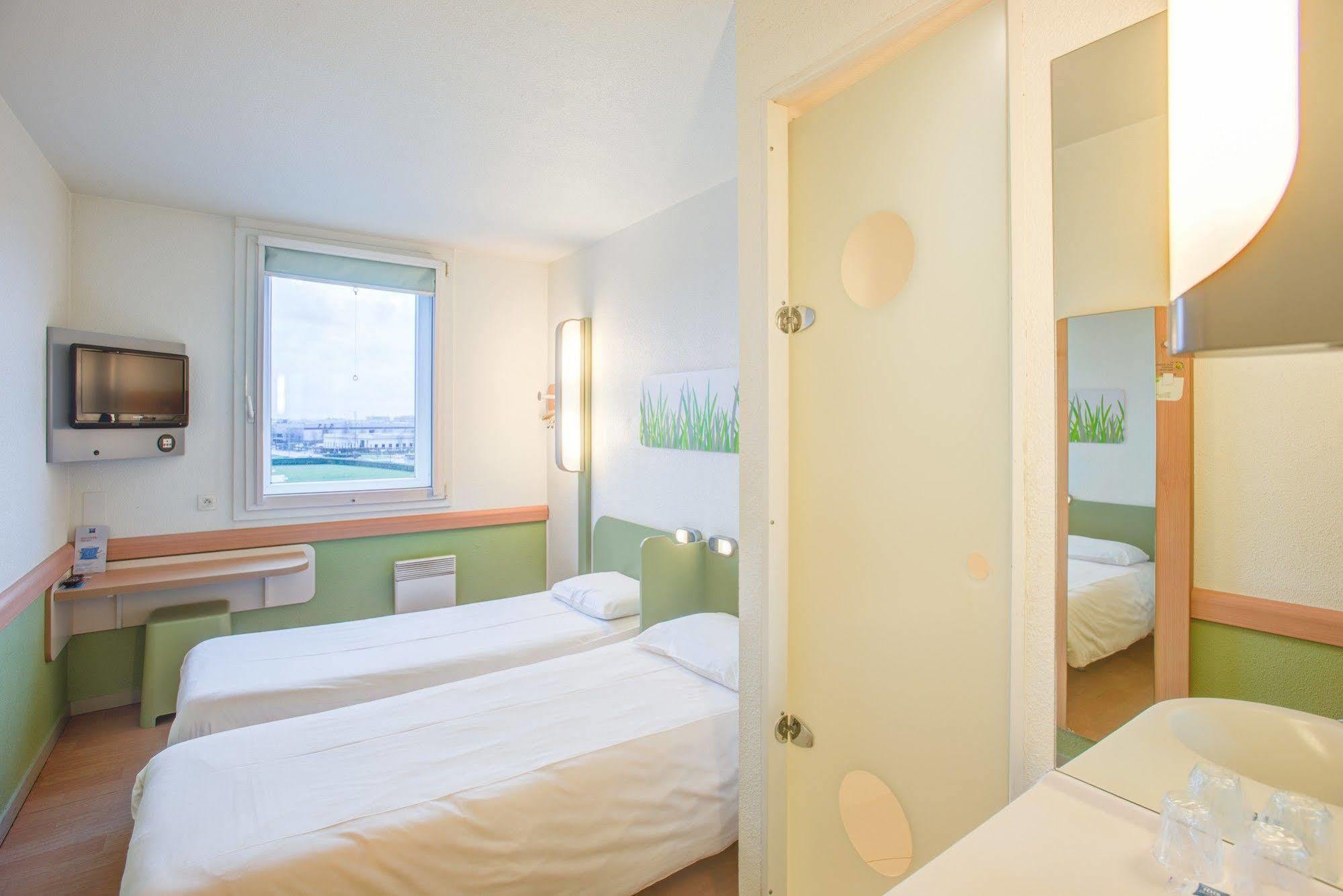 Ibis Budget Roissy Cdg Paris Nord 2 Bagian luar foto